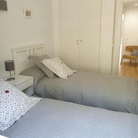 Pirineos 3 Appartement *