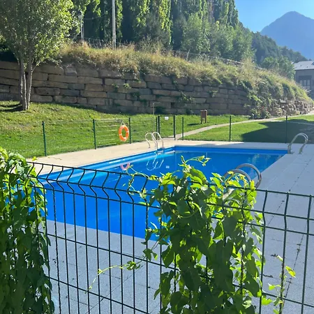 Pirineos 3 דירה פנטיקוסה